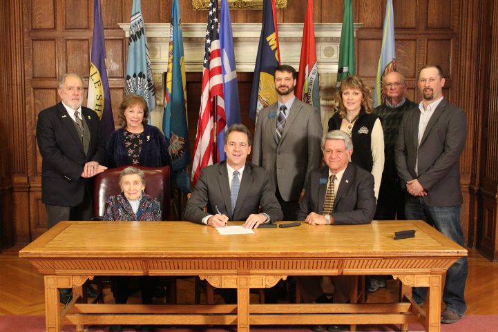 bullock signing thatcher bill_2048.jpg